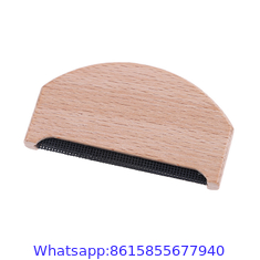 Amazon Hot Sale Wholesale Custom Logo Eco Friendly Wooden Cashmere Comb Portable Wool Pilling Sweater Comb