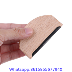 Amazon Hot Sale Wholesale Custom Logo Eco Friendly Wooden Cashmere Comb Portable Wool Pilling Sweater Comb