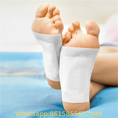 China Bamboo detox foot patch with adhesive is the best Chinese herb foot detox pad supplier