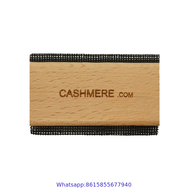 Wholesale Custom Logo Wooden Cashmere Comb Wooden Portable Cloth Cleaning Brushes Eco Friendly Cashmere Sweater Comb